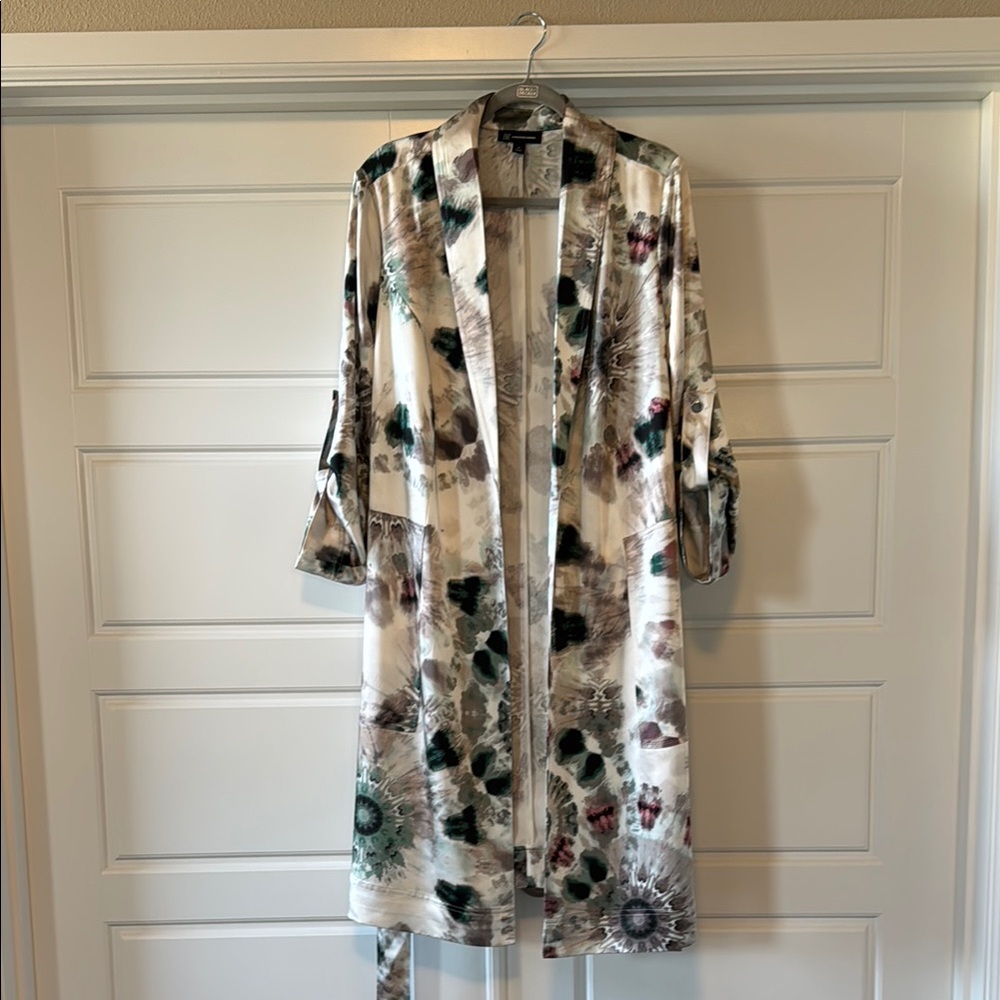 Elegant Tie-Dye Robe